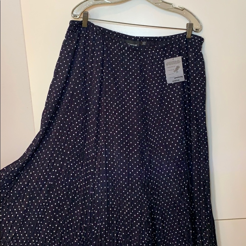 Navy blue polk o dots skirt